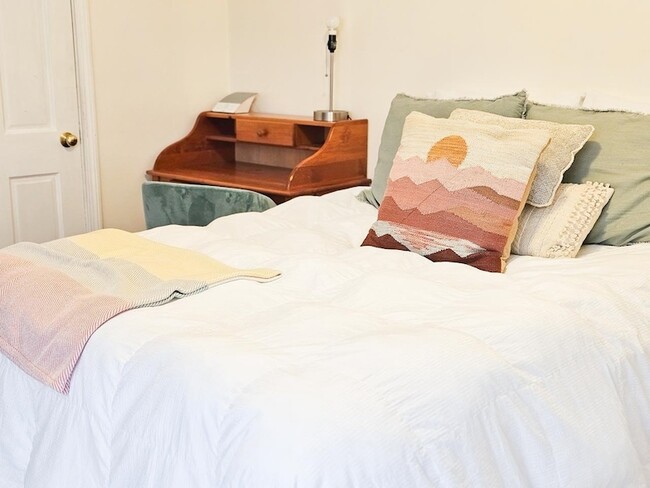 Building Photo - 34 Hidden Meadows Ln