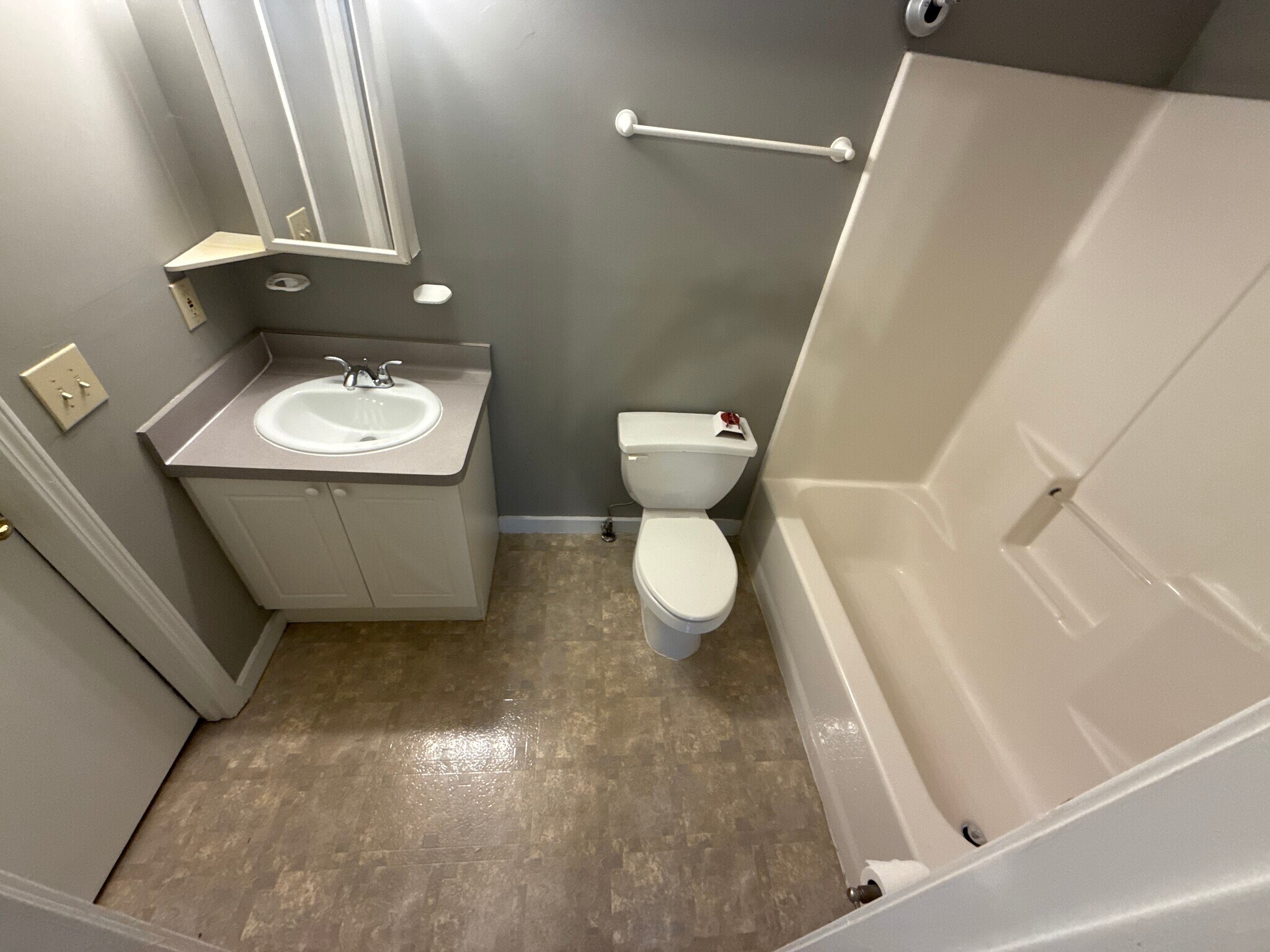 Building Photo - 1003 Curran St NW