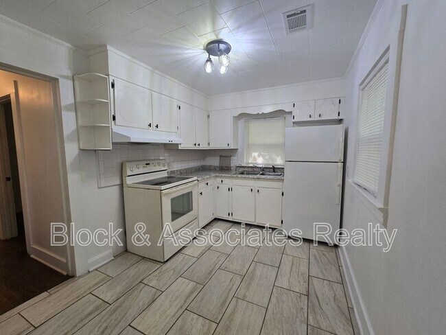 Building Photo - 326 Pickett Pl