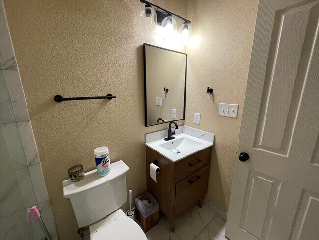 Building Photo - 7625 Crackling Creek Dr