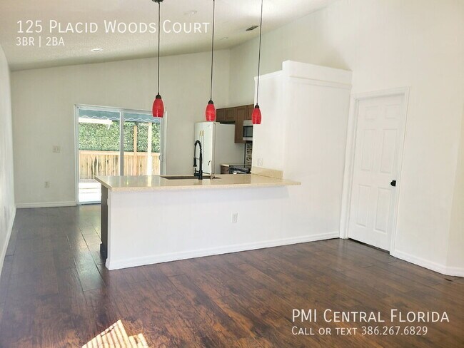 Building Photo - 125 Placid Woods Ct