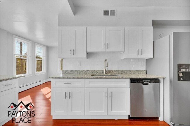 Building Photo - 4820 13th St NW #2