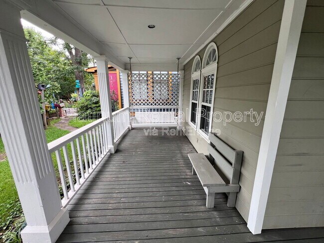 Building Photo - 563 Auburn Ave NE