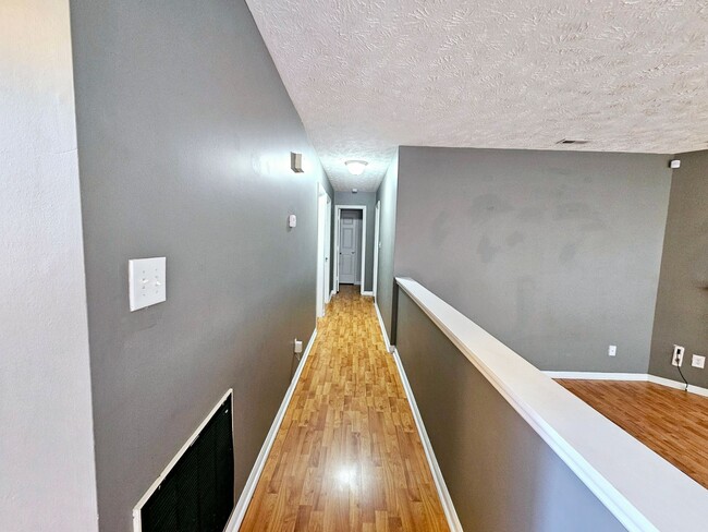 Building Photo - Town Of Springlake