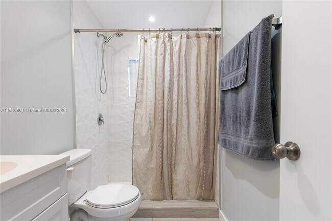 Building Photo - 9981 SW 13th Ter