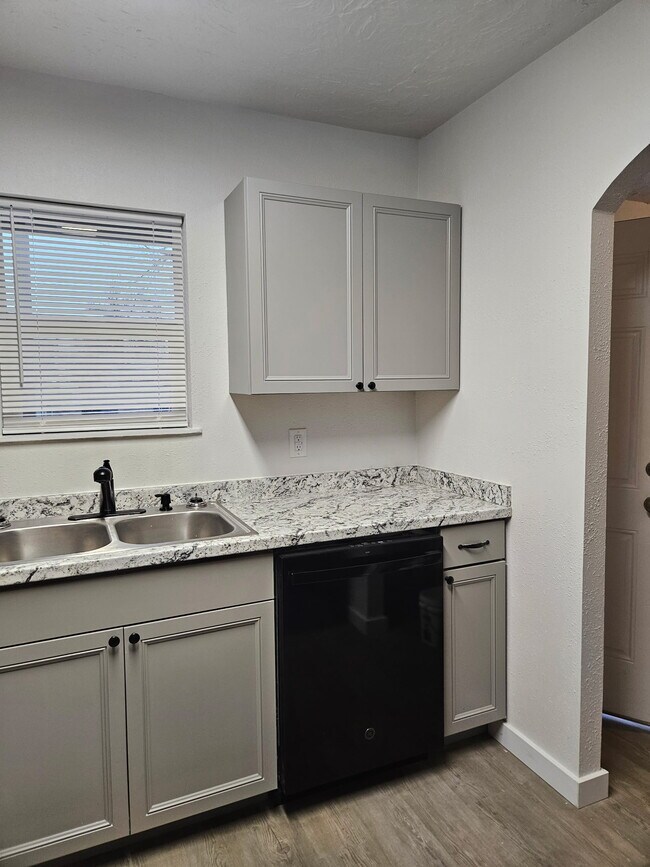 Building Photo - 291 Jefferson St