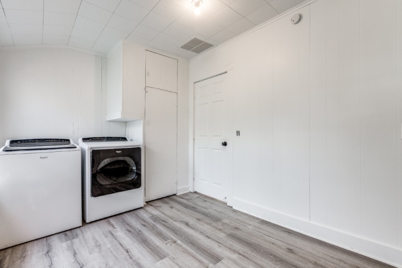 Building Photo - 909 N Anna St