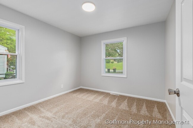 Building Photo - 3 Bed, 1 Bath House
