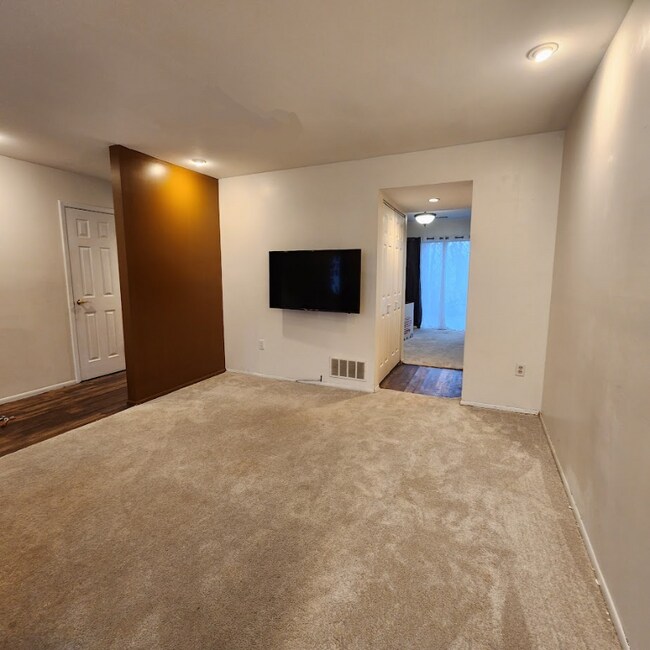 Building Photo - 1108 Riverboat Ct