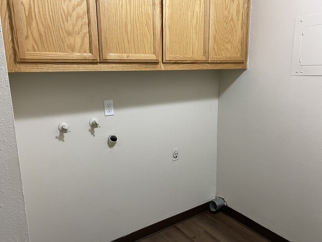 Building Photo - 3000 Keller St