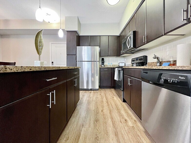 Building Photo - 4504 W Spruce St