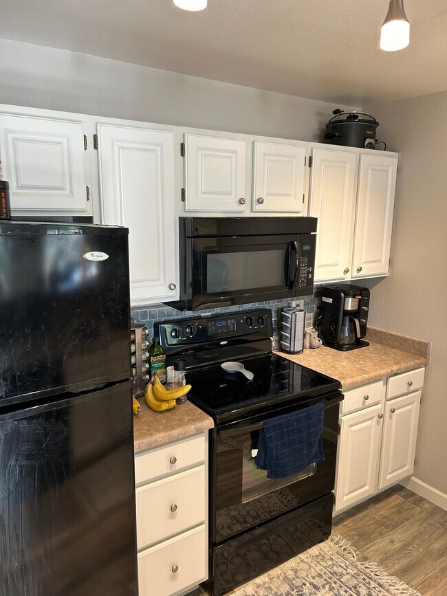 Stove top - 12770 Ironstone Way
