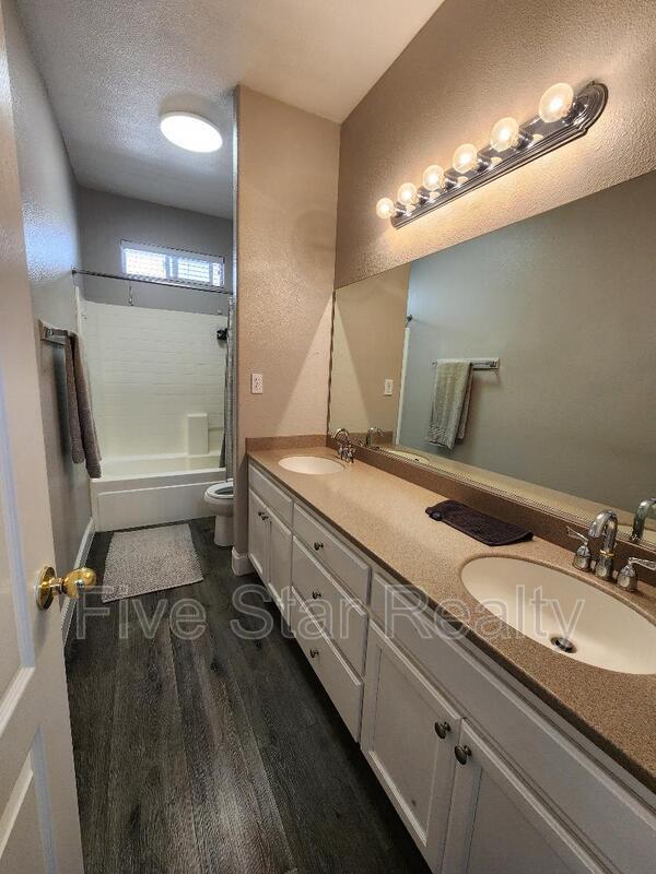 Building Photo - 2489 De Beers Ct