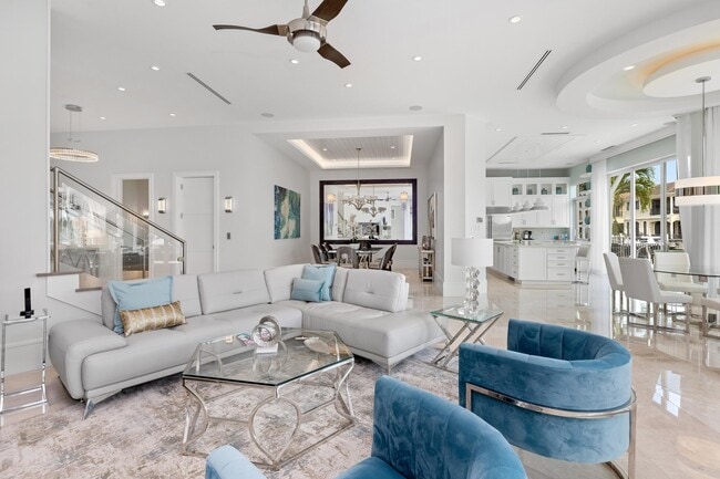 Building Photo - 863 Enfield St