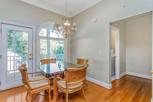 Building Photo - 65 Claire Dr SE