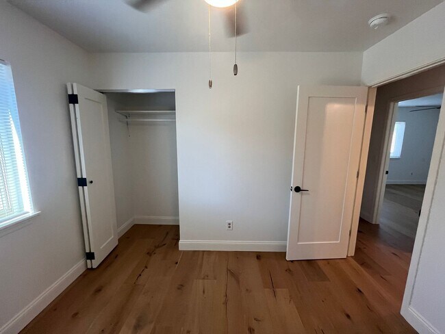 Building Photo - Bright and Spacious 3-Bedroom Home in the Heart of South Davis
