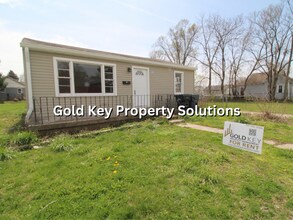 Building Photo - Remodeled 2 BR 1BA House with Garage (NO SECTION 8)
