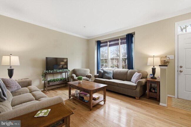 Building Photo - 1514 Long Dr Ct