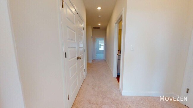 Building Photo - 104 Ailey Brook Way