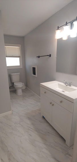 Building Photo - 8632 Broadway Dr