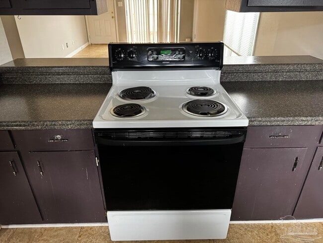 Building Photo - 1460 Bakalane Ct