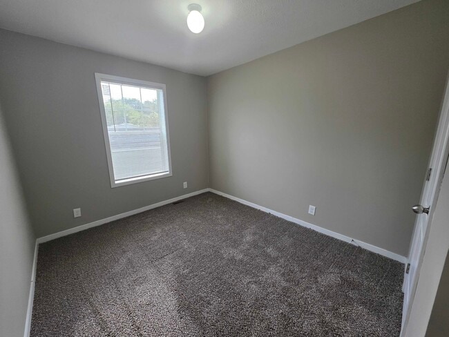 Building Photo - 4548 Spruce Ct