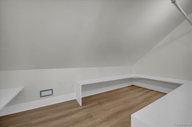 Building Photo - 2623 Fairview St