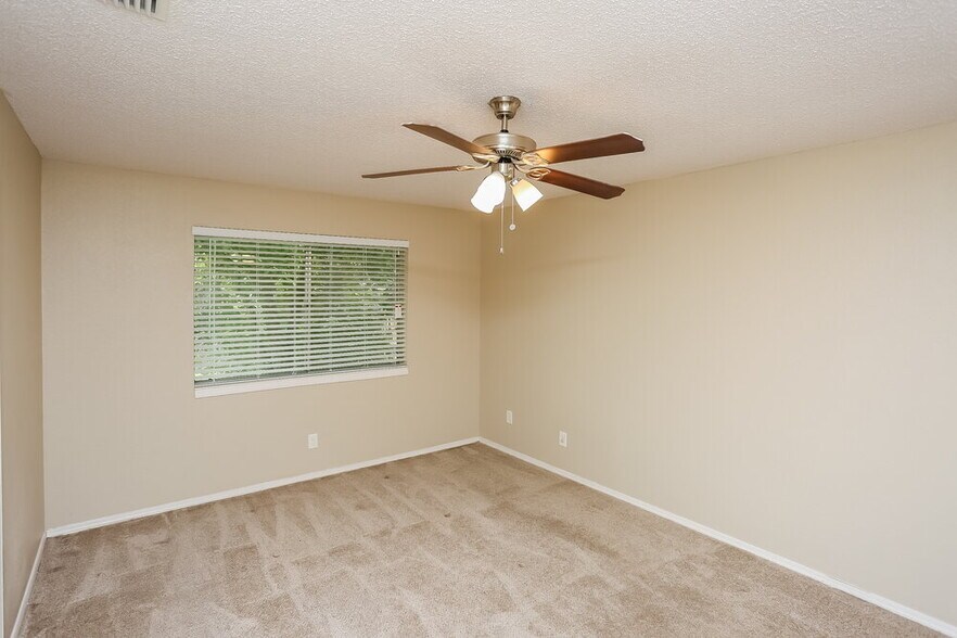 Building Photo - 4214 Worth Forest Dr