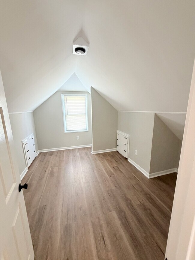 Building Photo - 34 Gambier Cir