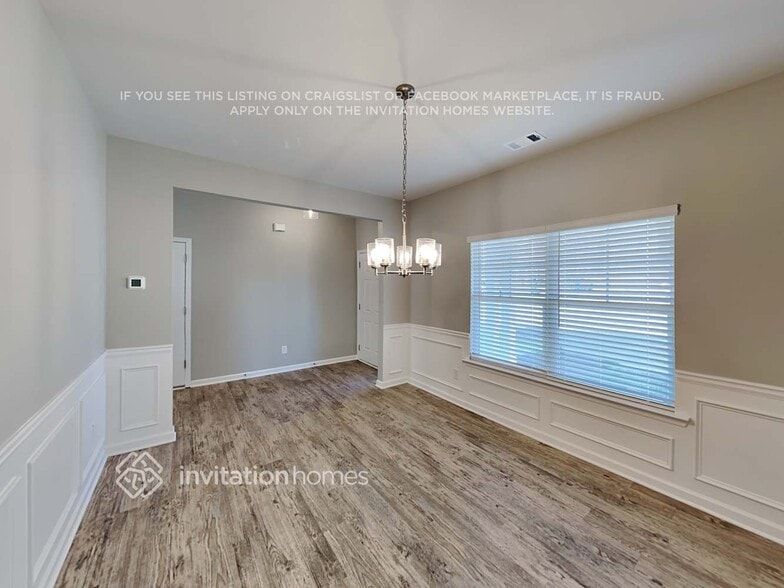 Building Photo - 145 Lantana Crossing