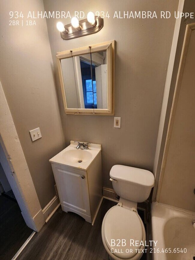 Building Photo - 934 Alhambra Rd