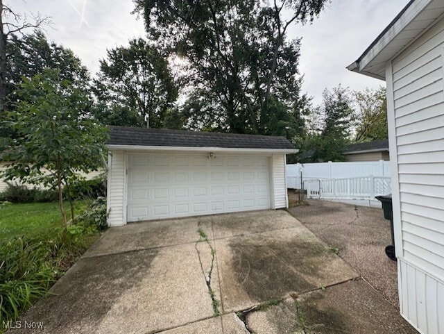 Building Photo - 1305 Plainfield Rd