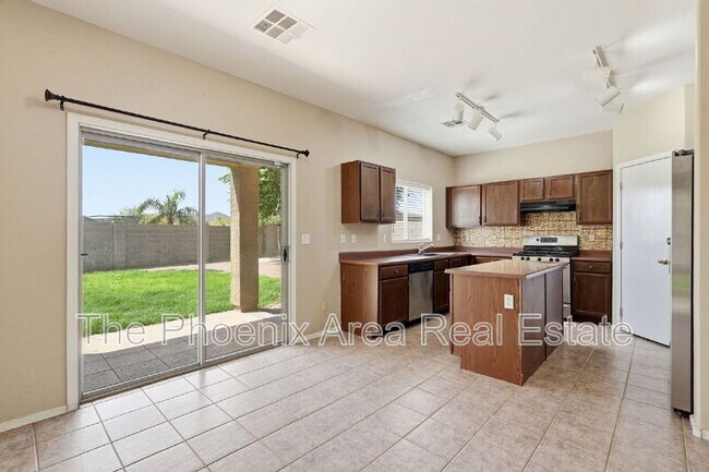 Building Photo - 3061 W Jasper Butte Dr