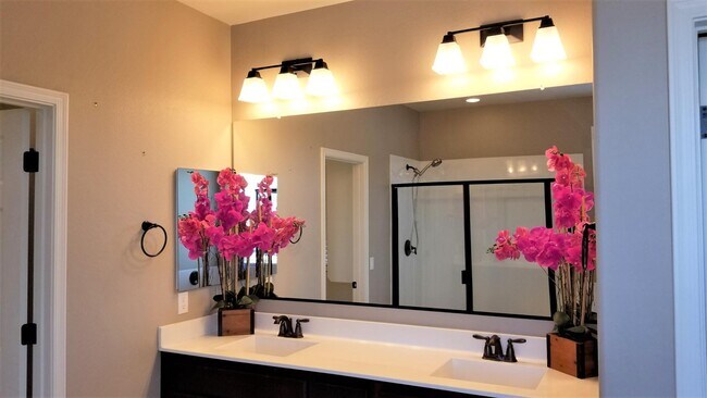 Building Photo - 2248 E Ottawa Ln