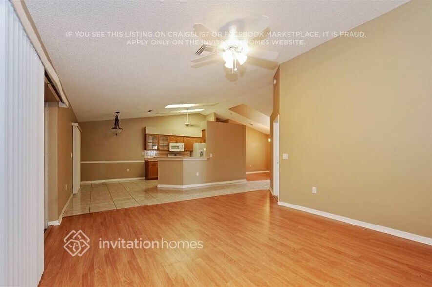 Building Photo - 5430 Los Palos Dr