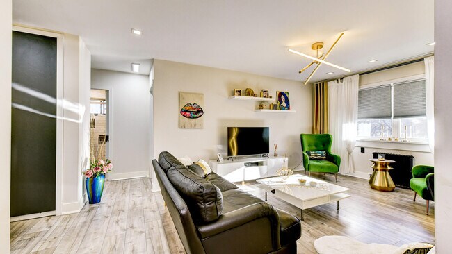 Building Photo - 1504 W Terrace Cir