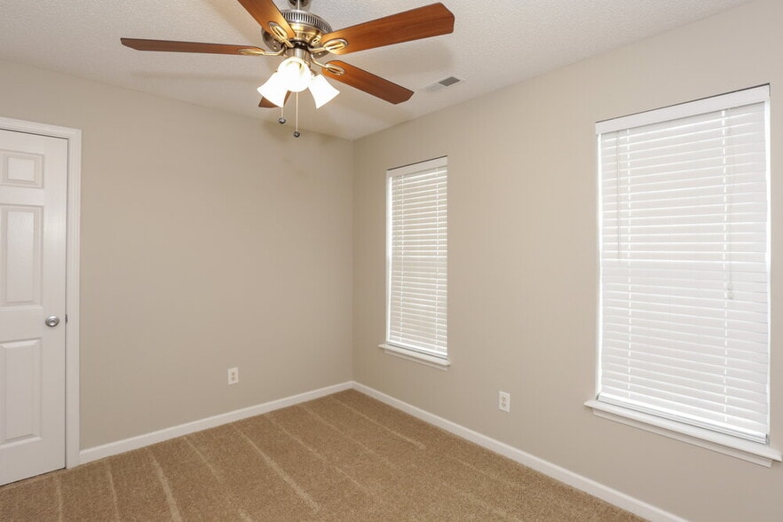 Building Photo - 14133 Southbridge Forest Dr