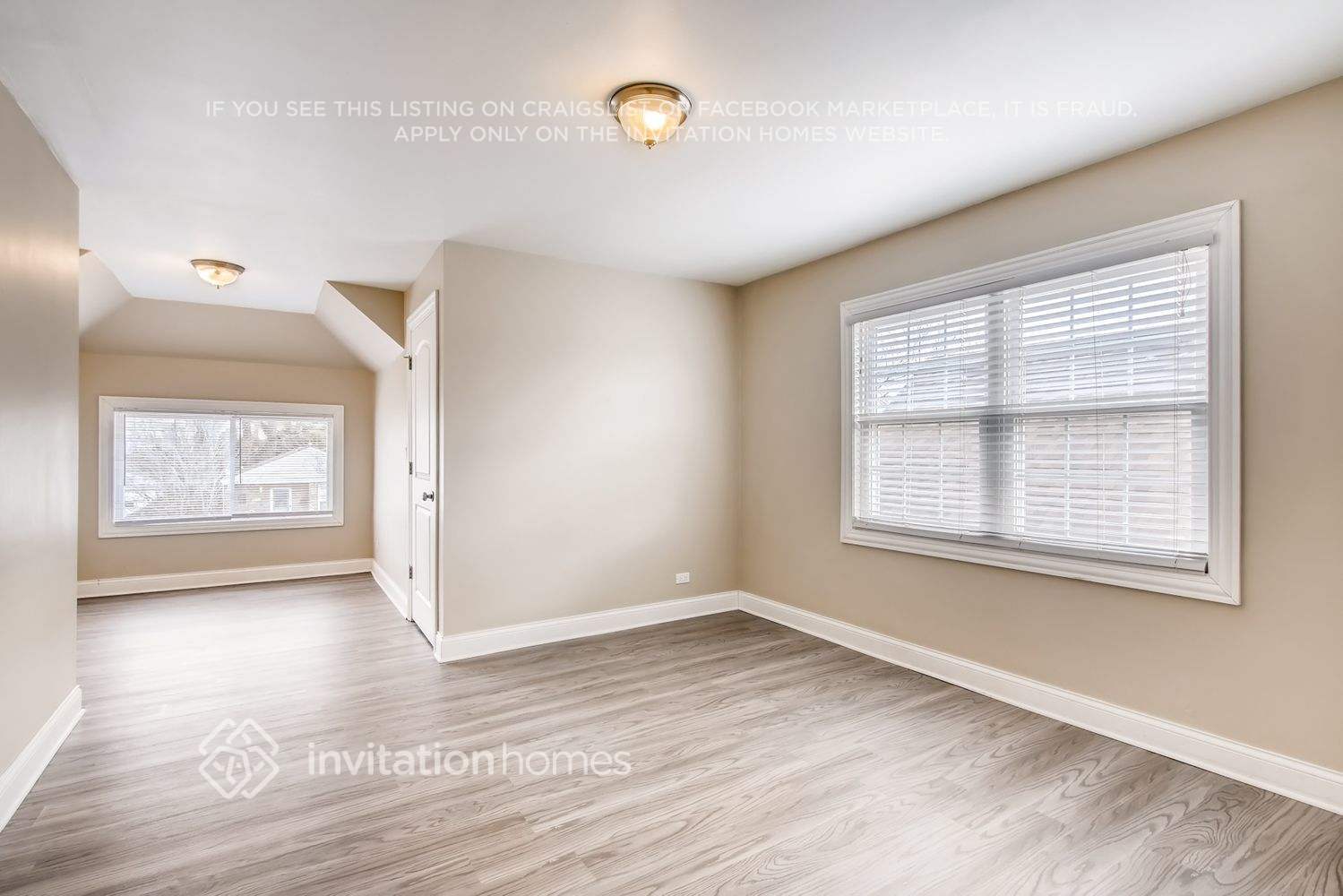 Building Photo - 2414 N 75th Ct