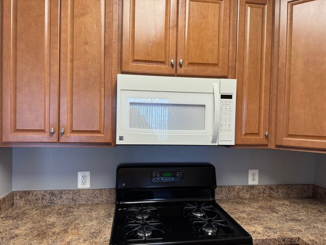 Building Photo - 1821 Cedar Cove Way