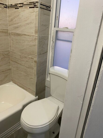 Building Photo - 57 Vine St