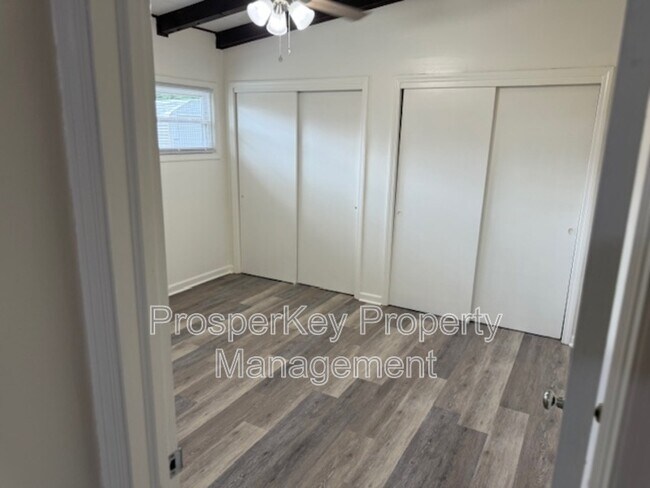 Building Photo - 2918 Emory St
