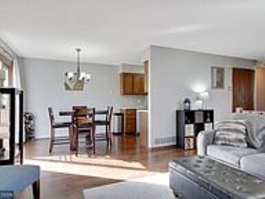 Dining room - 1A Golden Oak Dr