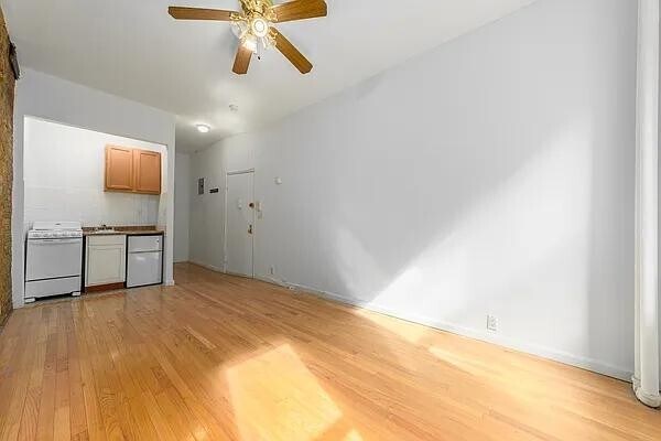 Building Photo - 411 W 54th St