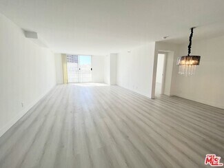 Building Photo - 10390 Wilshire Blvd