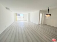 Building Photo - 10390 Wilshire Blvd