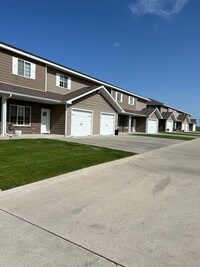 Beautiful 4 Plex on Private Drive - 1501 N Grove Pl