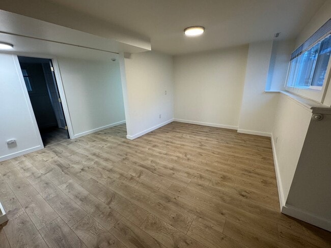 Building Photo - FULLY GUTTED & RENOVATED 5-Bedroom Home in...