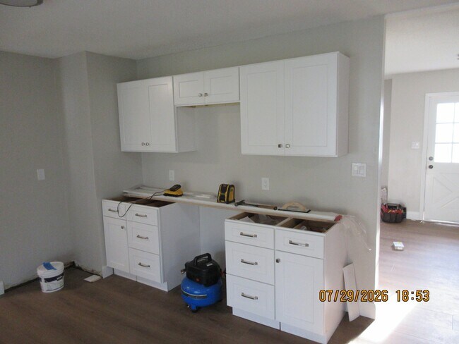 Building Photo - 4642 S Terry Ave