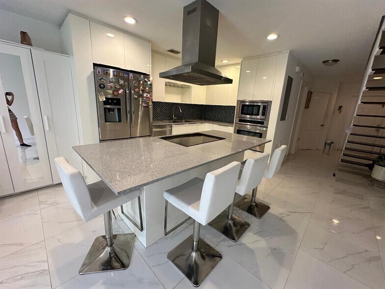 Building Photo - 3052 SW 129th Ter