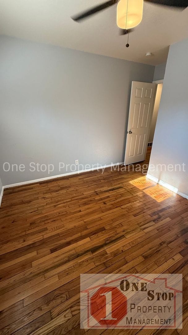 Building Photo - 4 Bedroom, 2 Bathroom home in Kansas City